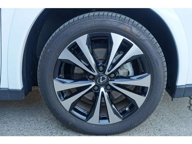 TOYOTA LEXUS UX200 2023