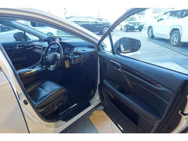 TOYOTA LEXUS RX450h AWD 2022