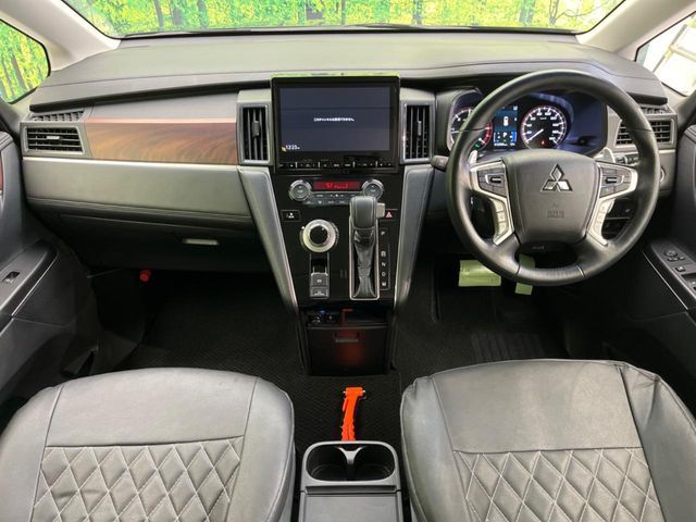 MITSUBISHI DELICA D:5 4WD 2023