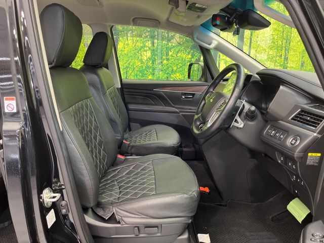 MITSUBISHI DELICA D:5 4WD 2023