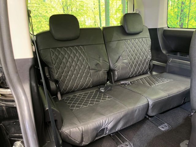 MITSUBISHI DELICA D:5 4WD 2023