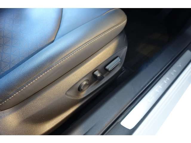 TOYOTA CAMRY HYBRID 2022