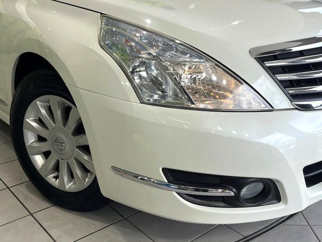 NISSAN TEANA 2011