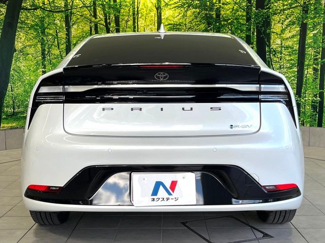 TOYOTA PRIUS PHV 2023