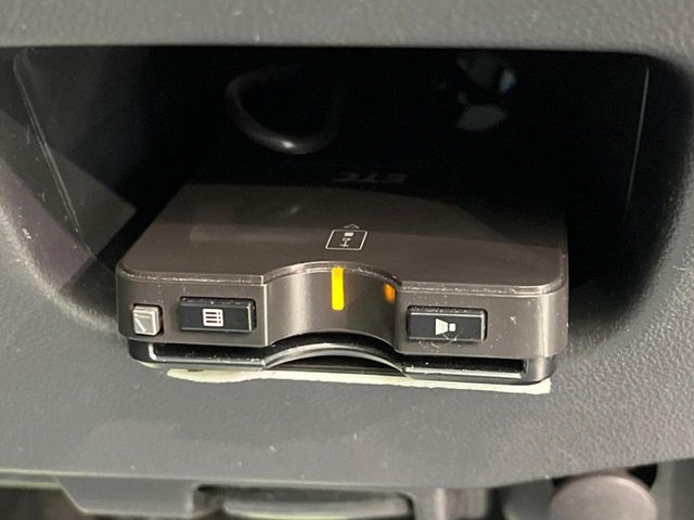 DAIHATSU MOVE CUSTOM 2017