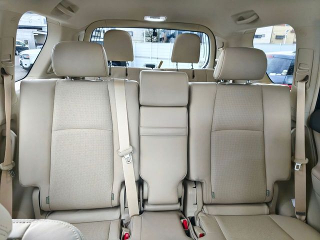 TOYOTA LANDCRUISER PRADO 2023