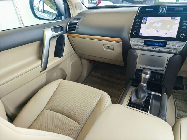 TOYOTA LANDCRUISER PRADO 2023