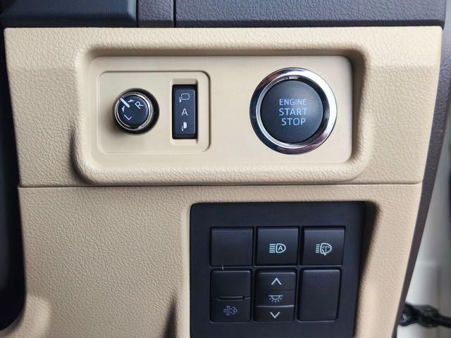 TOYOTA LANDCRUISER PRADO 2023