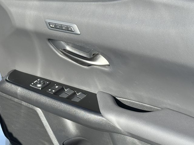 TOYOTA LEXUS UX200 2020