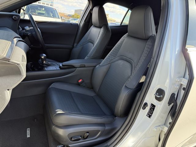 TOYOTA LEXUS UX200 2020