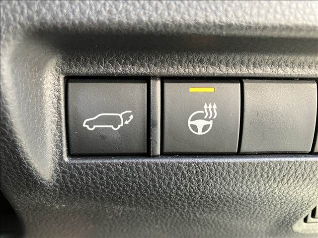 TOYOTA HARRIER HYBRID 2023