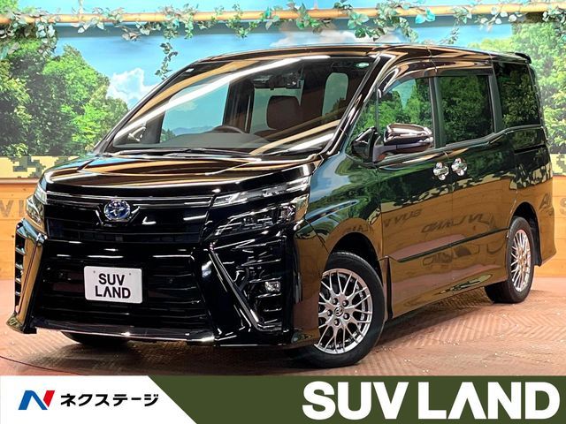 TOYOTA VOXY HYBRID 2021