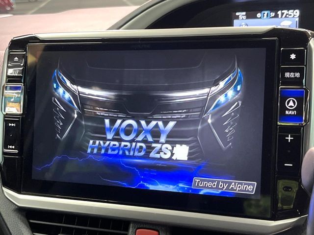 TOYOTA VOXY HYBRID 2021