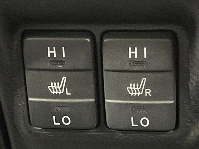 TOYOTA VOXY HYBRID 2021