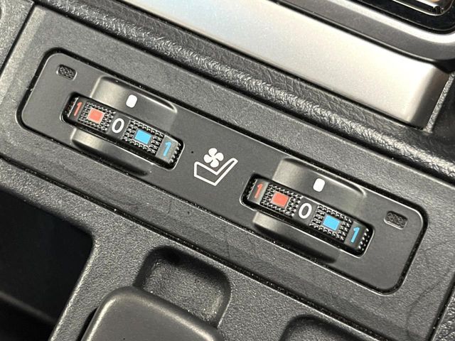 TOYOTA LANDCRUISER PRADO 2022