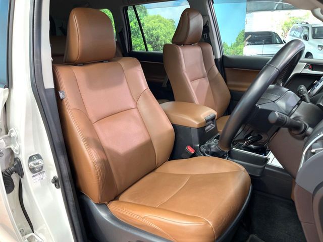 TOYOTA LANDCRUISER PRADO 2022