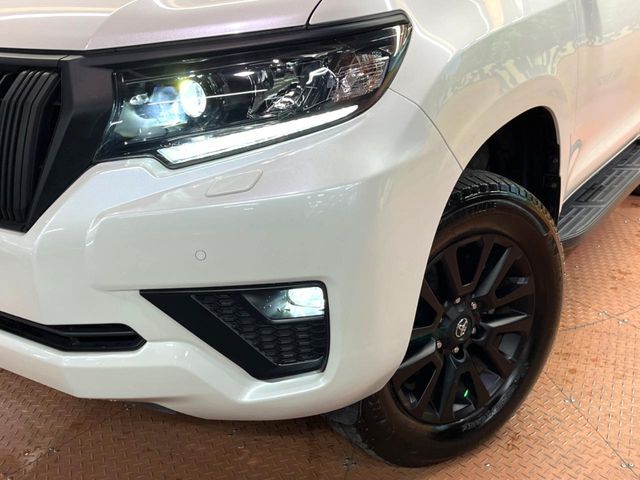 TOYOTA LANDCRUISER PRADO 2023