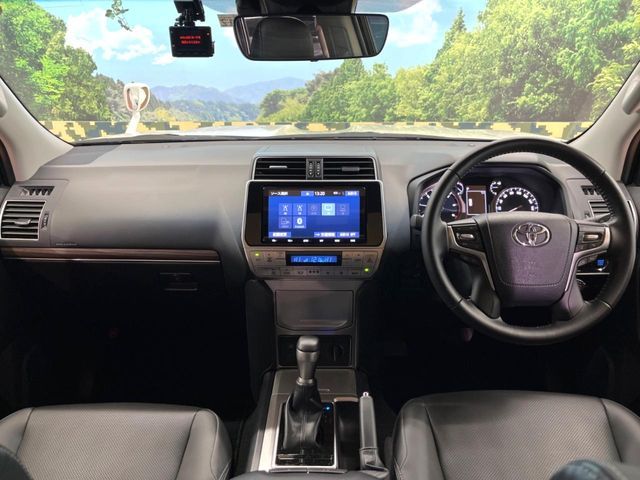 TOYOTA LANDCRUISER PRADO 2022