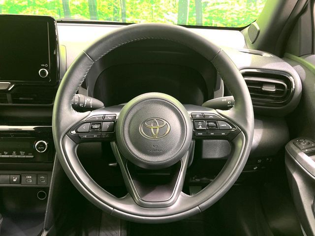 TOYOTA YARIS CROSS HYBRID 2025