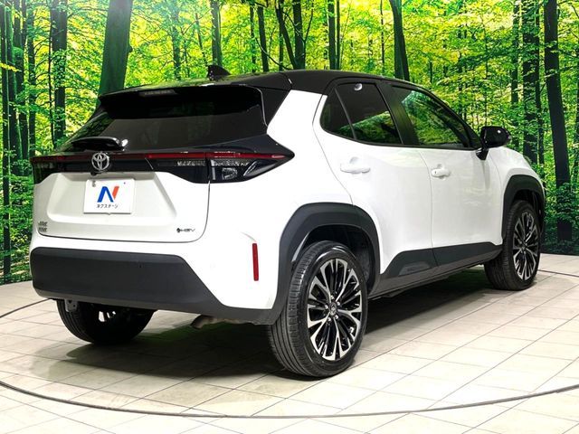 TOYOTA YARIS CROSS HYBRID 2025