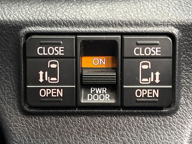 TOYOTA SIENTA HYBRID 2022