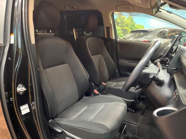 TOYOTA SIENTA HYBRID 2022