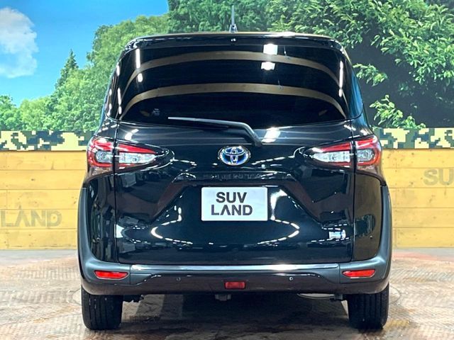 TOYOTA SIENTA HYBRID 2022