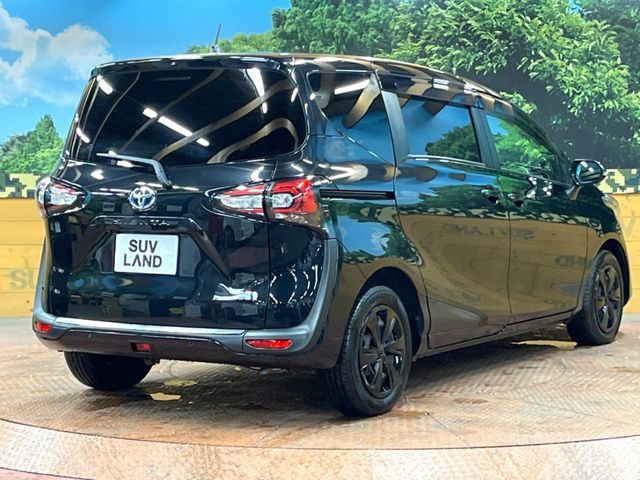 TOYOTA SIENTA HYBRID 2022