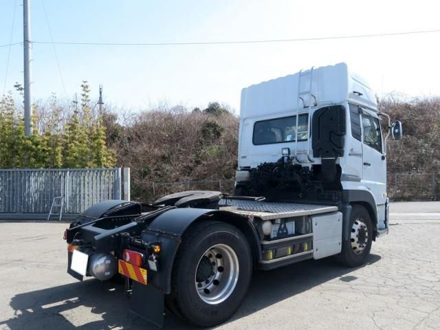 NISSAN DIESEL Quon 2020