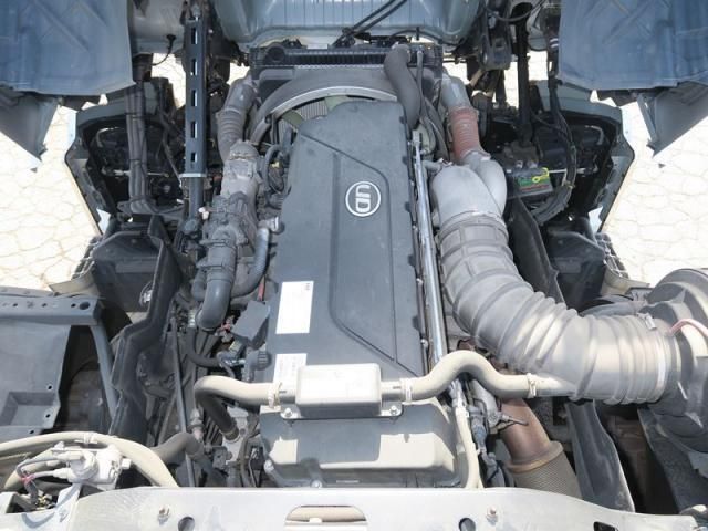 NISSAN DIESEL Quon 2020