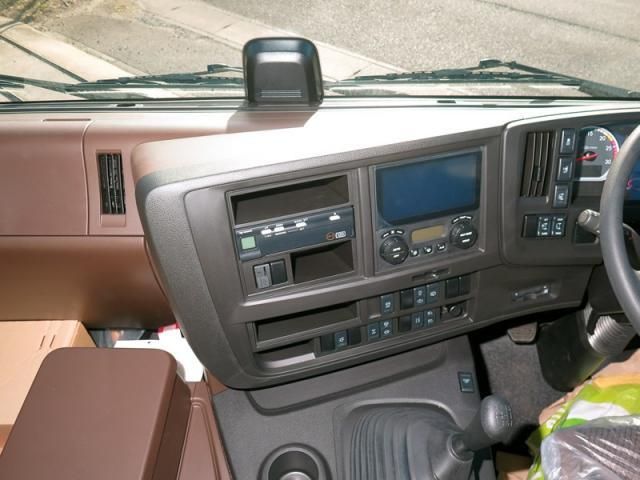 ISUZU GIGA 2024