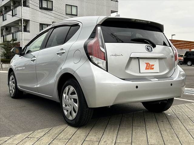 TOYOTA AQUA 2015