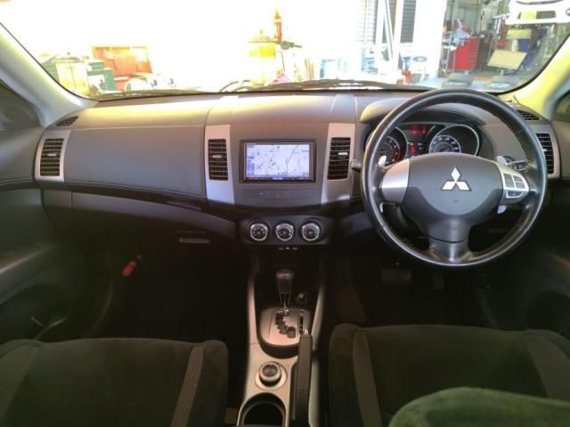 MITSUBISHI OUTLANDER 4WD 2009
