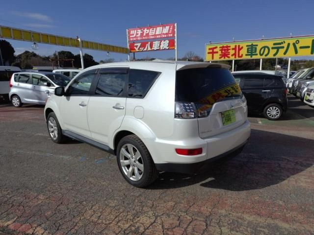 MITSUBISHI OUTLANDER 4WD 2009