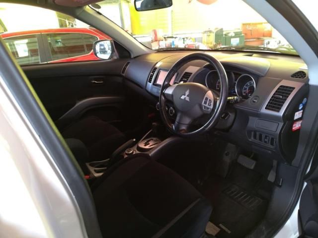 MITSUBISHI OUTLANDER 4WD 2009