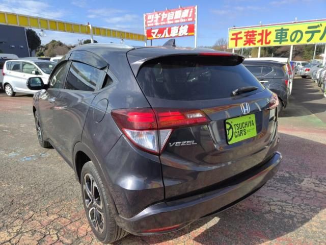 HONDA VEZEL HYBRID 2015