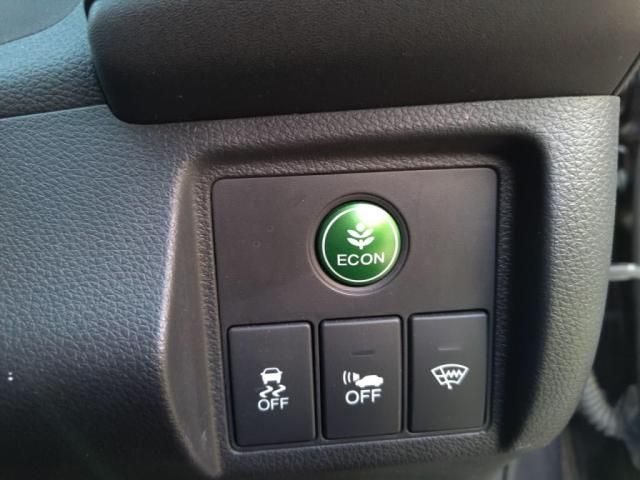 HONDA VEZEL HYBRID 2015