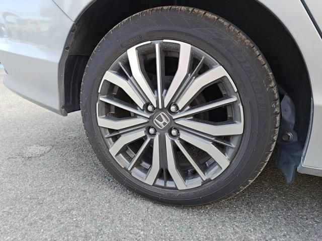 HONDA GRACE HYBRID 2018