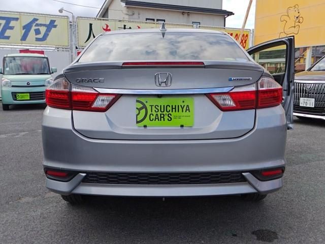 HONDA GRACE HYBRID 2018