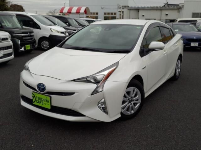 TOYOTA PRIUS 2018