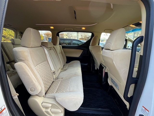 TOYOTA ALPHARD hybrid 4WD 2017