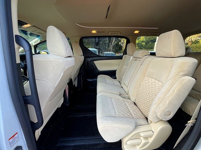 TOYOTA ALPHARD hybrid 4WD 2017