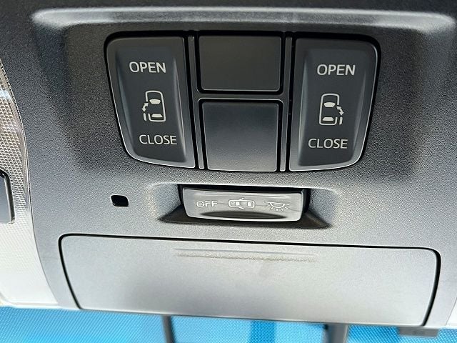 TOYOTA ALPHARD hybrid 4WD 2017