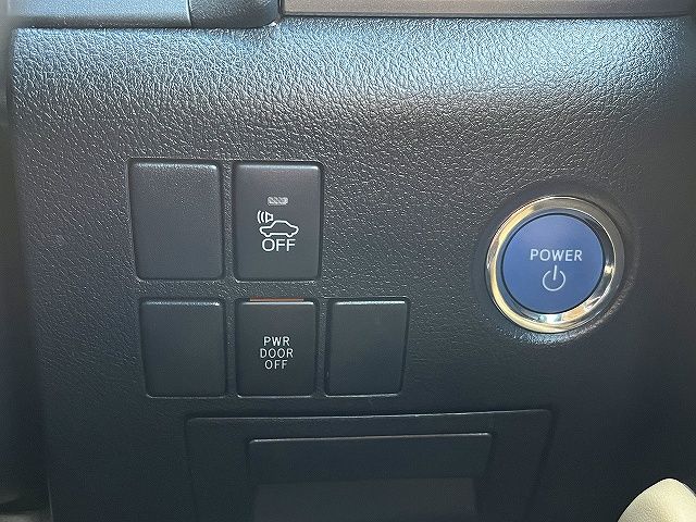 TOYOTA ALPHARD hybrid 4WD 2017