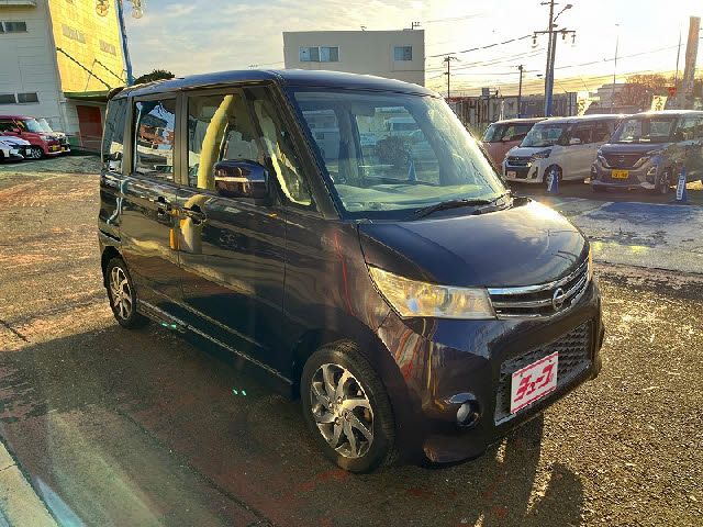 NISSAN ROOX 2010
