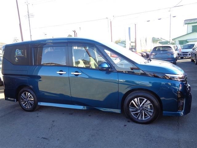 NISSAN SERENA  WG 2023