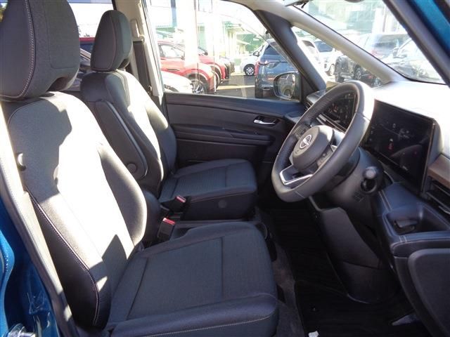 NISSAN SERENA  WG 2023