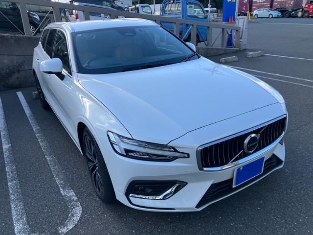 VOLVO VOLVO V60 2023