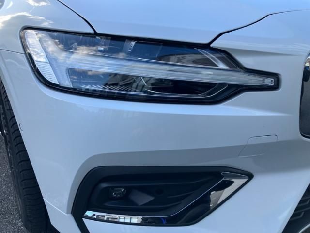 VOLVO VOLVO V60 2023