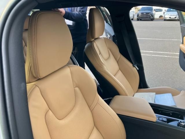 VOLVO VOLVO V60 2023